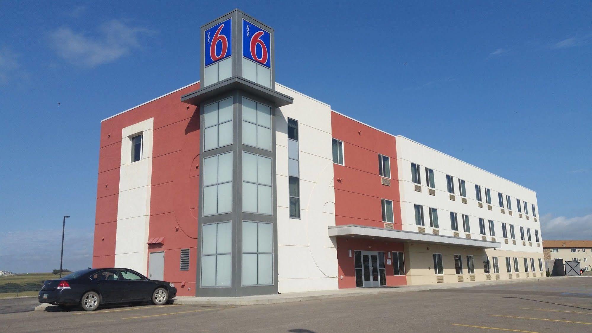 Baymont By Wyndham Williston Otel Dış mekan fotoğraf